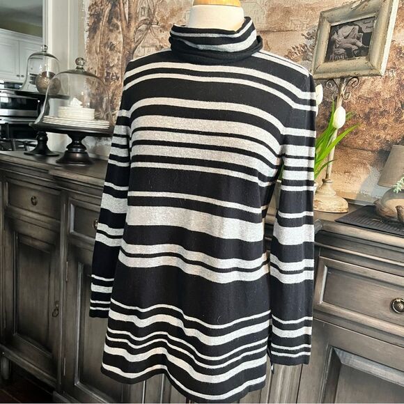 Liz Claiborne Black and White Striped Turtleneck Sweater Size Lg - Picture 5 of 7